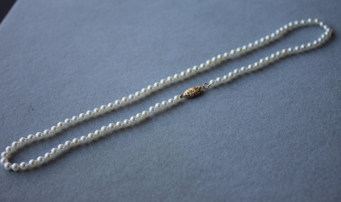 14 Karat Yellow Gold White Akoya Pearl Bead Layer Dainty Classic Beautiful White