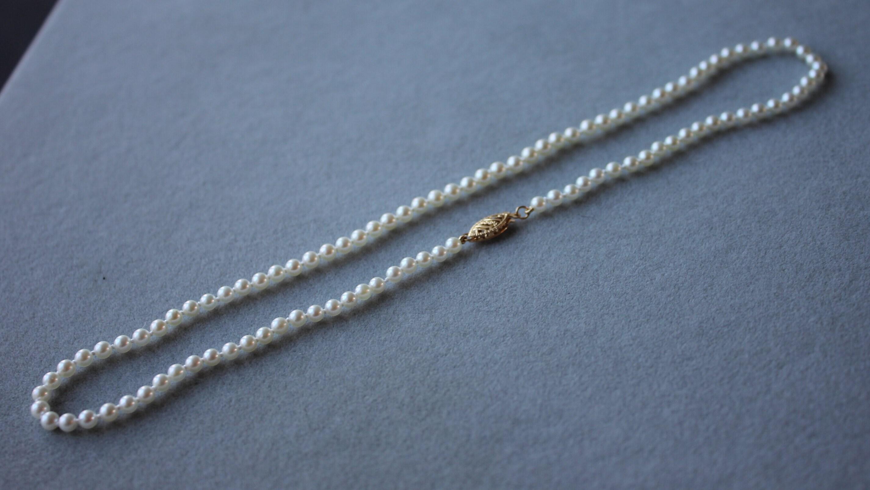 14 Karat Yellow Gold White Akoya Pearl Bead Layer Dainty Classic Beautiful White