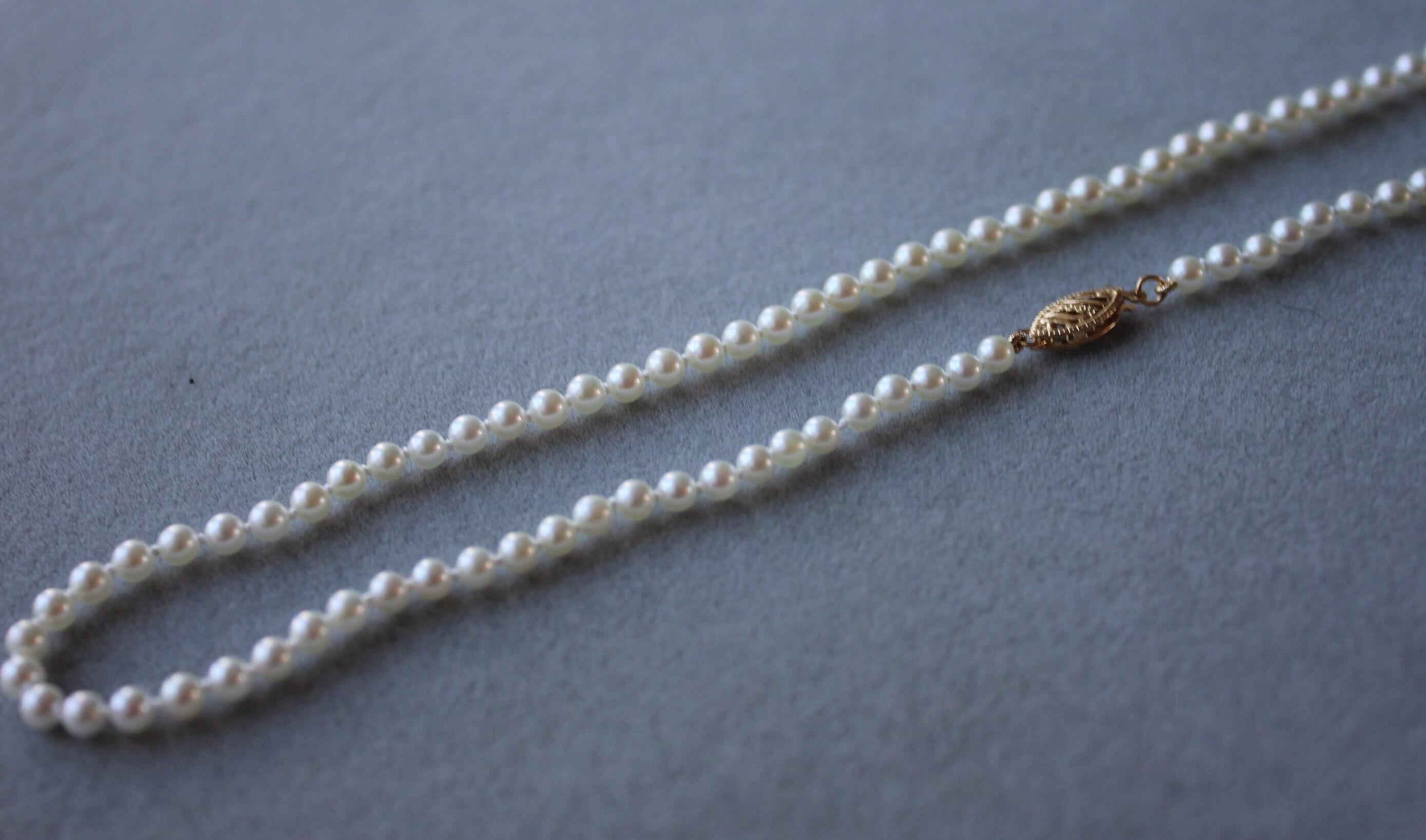 14 Karat Yellow Gold White Akoya Pearl Bead Layer Dainty Classic Beautiful White