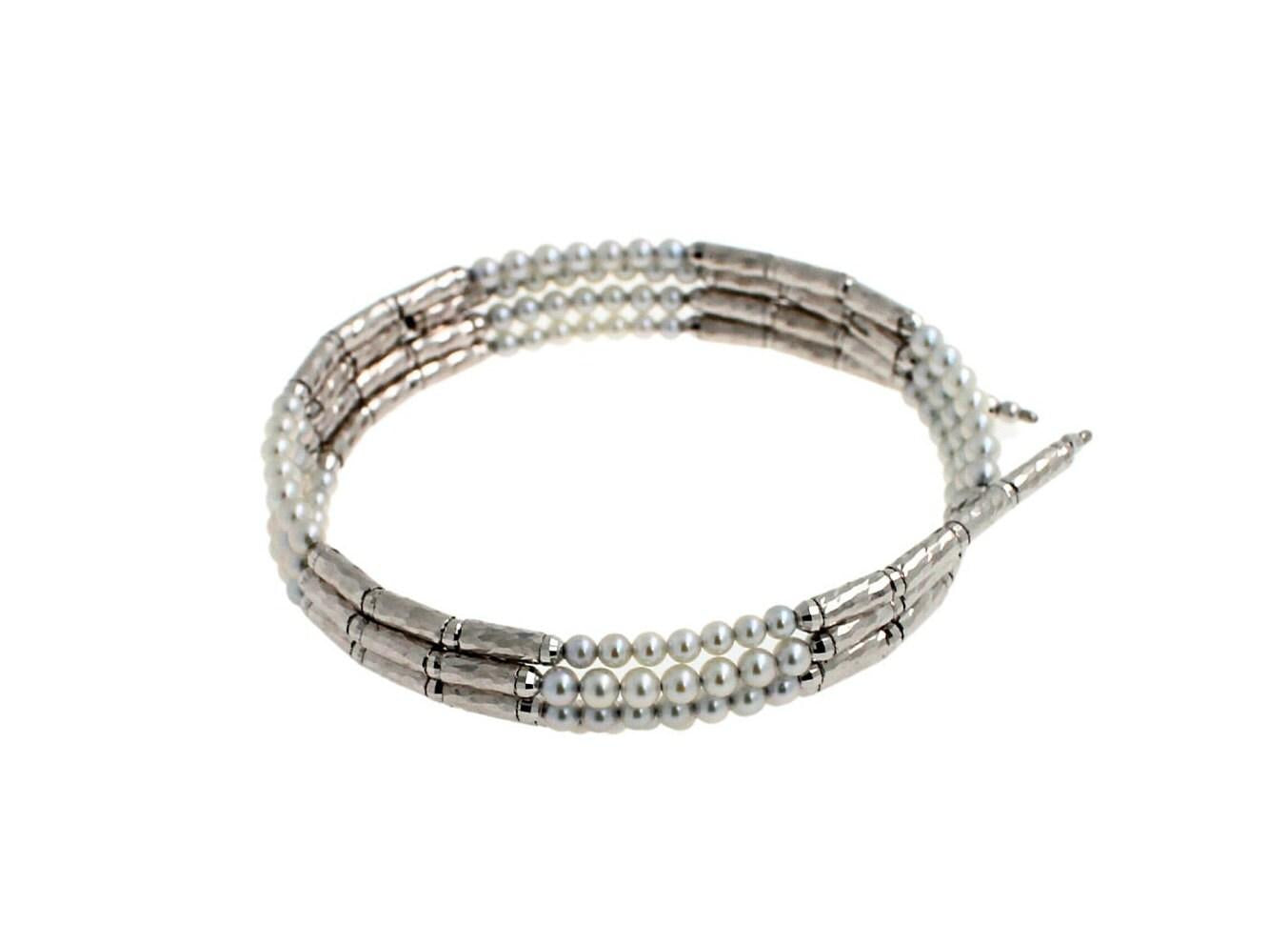 18 Karat White Gold White Silver Akoya Pearl Bead Layer Beautiful Pearls Timeles