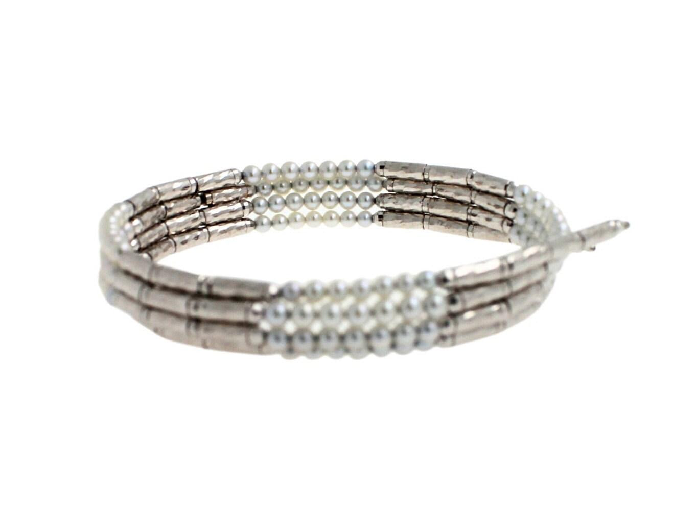 18 Karat White Gold White Silver Akoya Pearl Bead Layer Beautiful Pearls Timeles