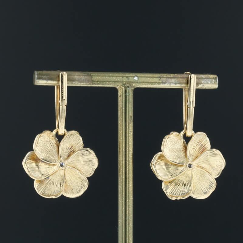Carrera y Carrera Gardenia gold & rock crystals & diamonds 18K Gold earrings