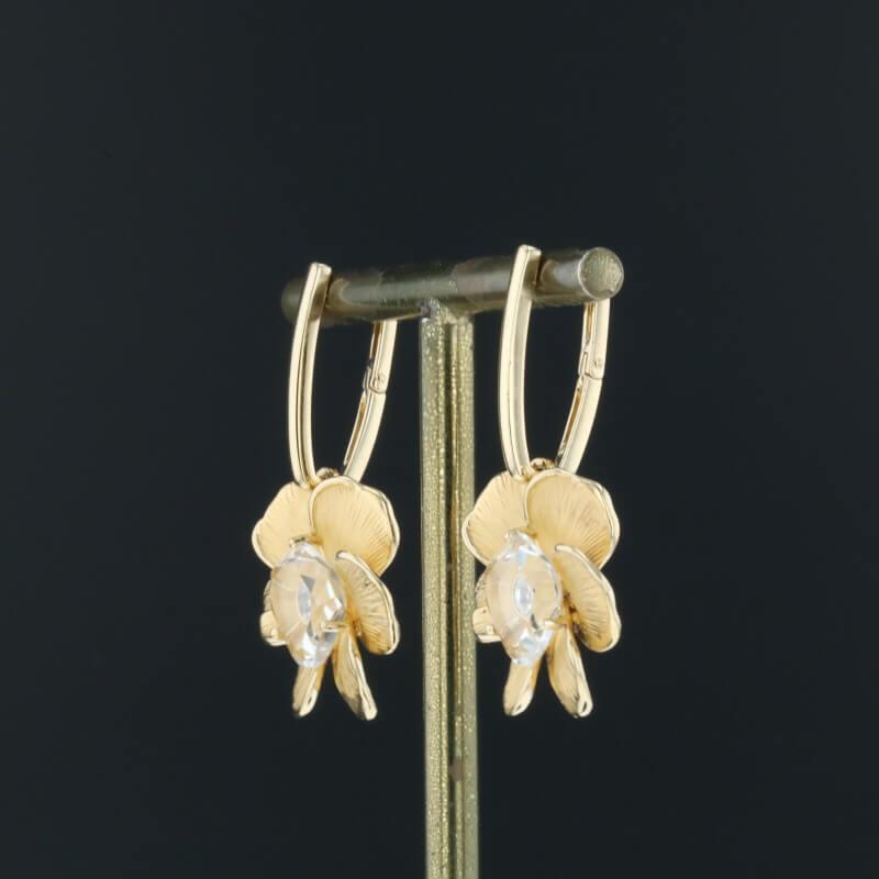 Carrera y Carrera Gardenia gold & rock crystals & diamonds 18K Gold earrings