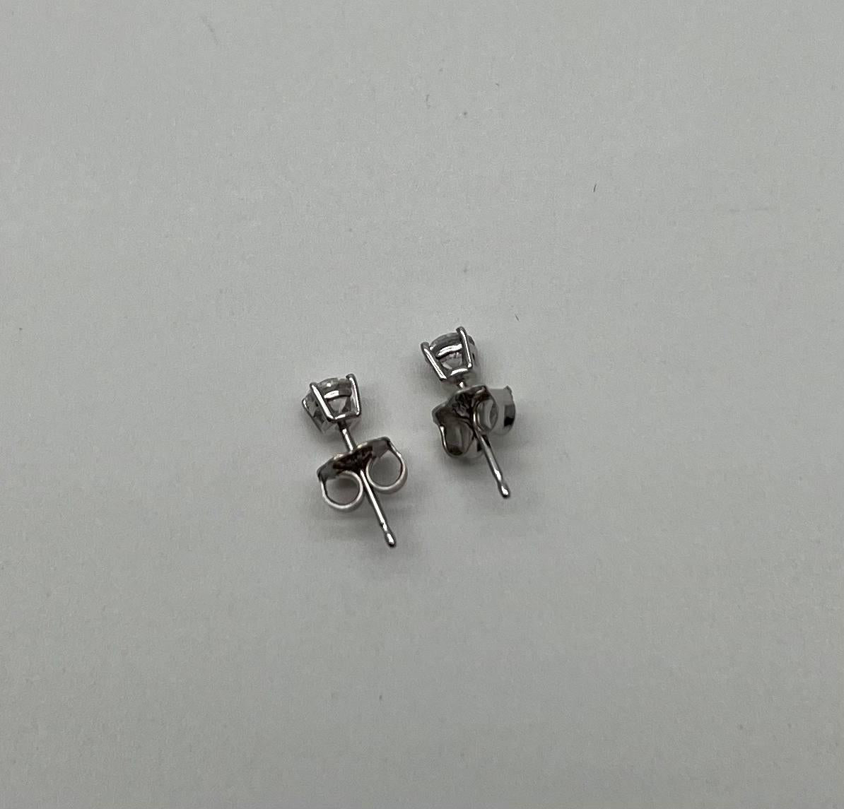 Classic Small Diamond Round Shape Brilliant Cut 14K White Gold Stud Earrings