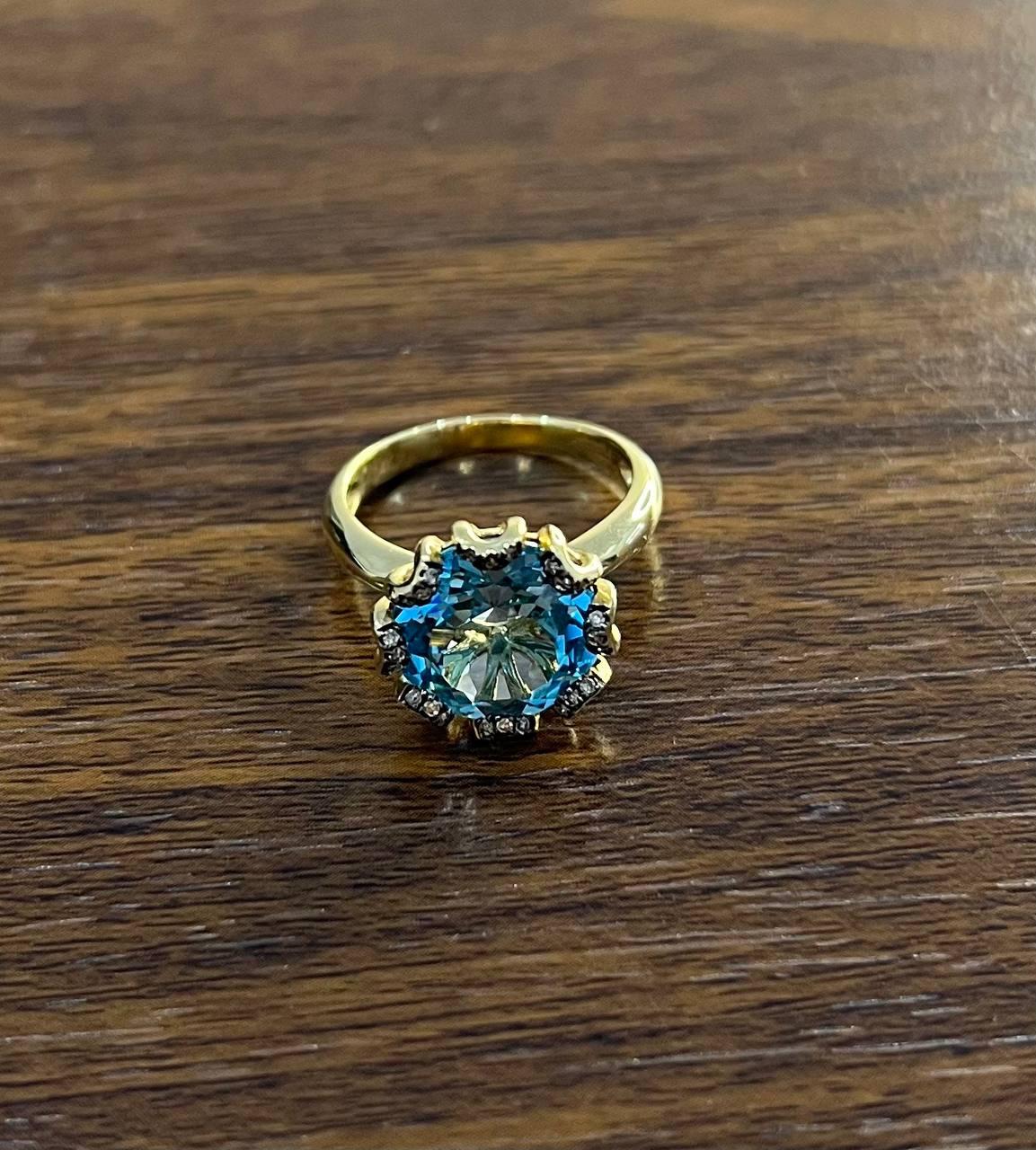 Round Swiss Blue Topaz Floral Flower Setting 14K Yellow Gold Diamonds Ring