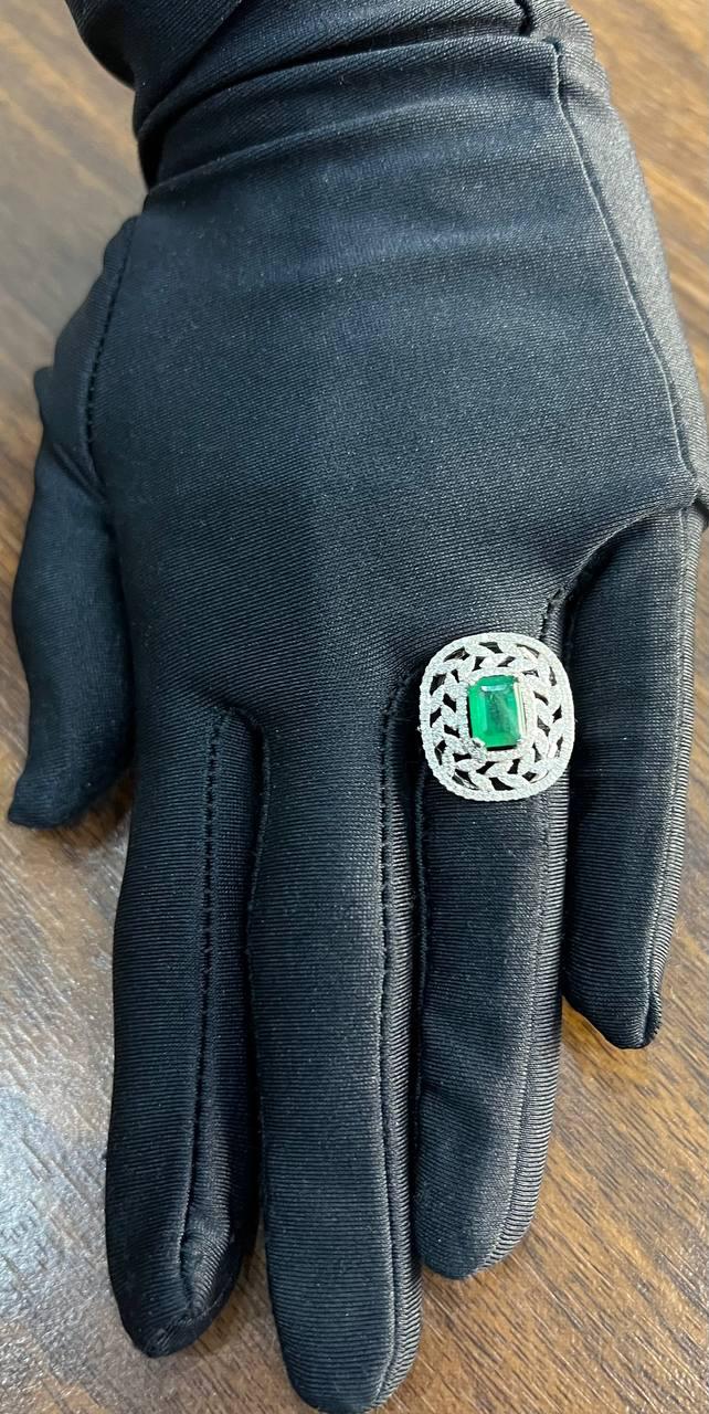 Green Emerald Leaf Leaves Wreath Diamond Halo 14K White Gold Cocktail Ring