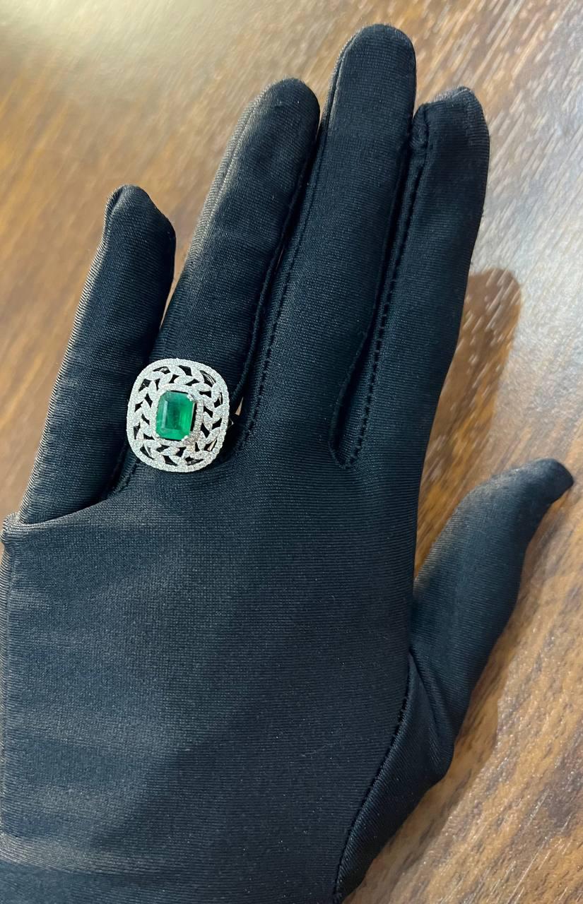 Green Emerald Leaf Leaves Wreath Diamond Halo 14K White Gold Cocktail Ring