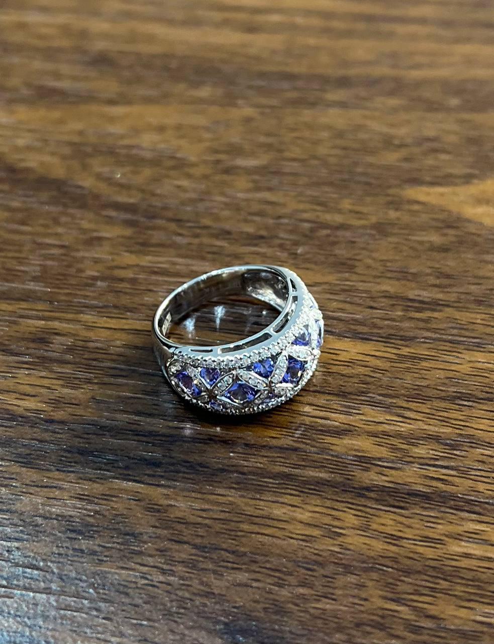 Light Blue Tanzanite White Diamonds 14K White Gold Unique Earrings & Ring Set