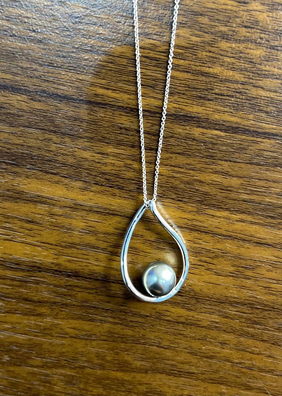 Silver Grey Black Tahitian Pearl Diamond 14K White Gold Form Pendant Necklace