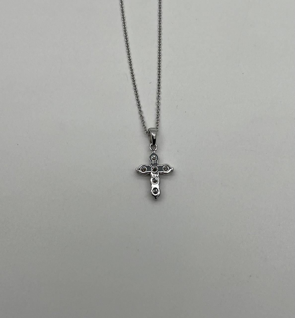 Diamond Brilliant Christian Cross 14K White Gold Pendant Chain Necklace