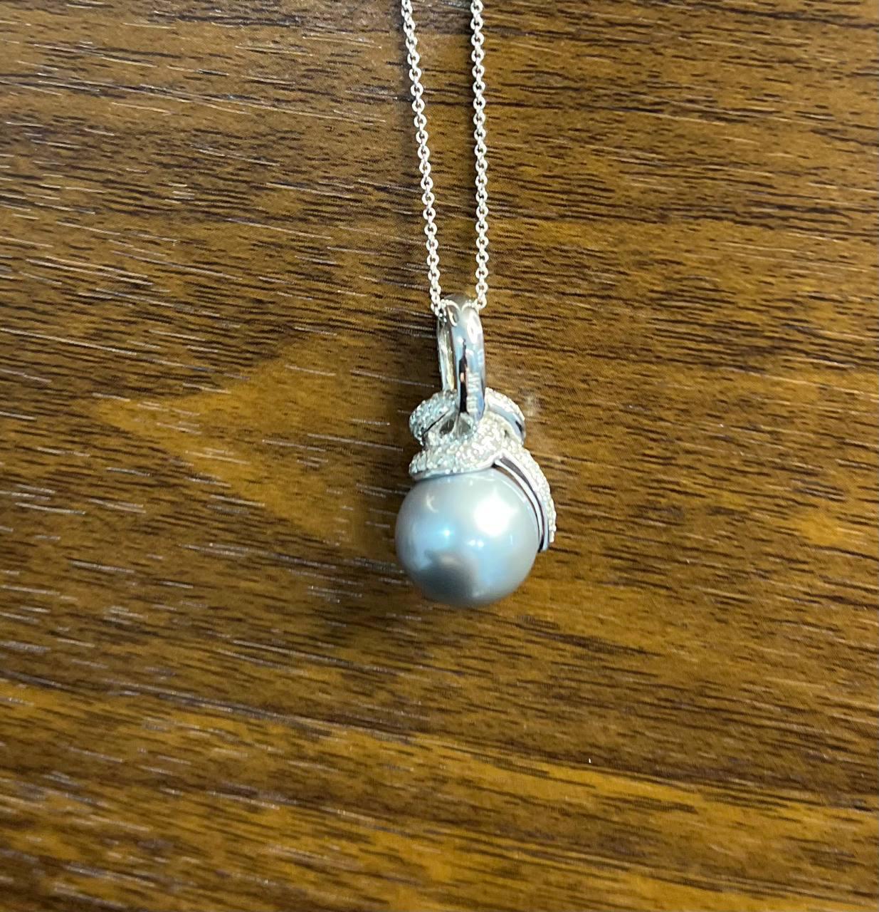 Silver Grey Black Tahitian Pearl Diamonds Halo 14K White Gold Pendant Necklace