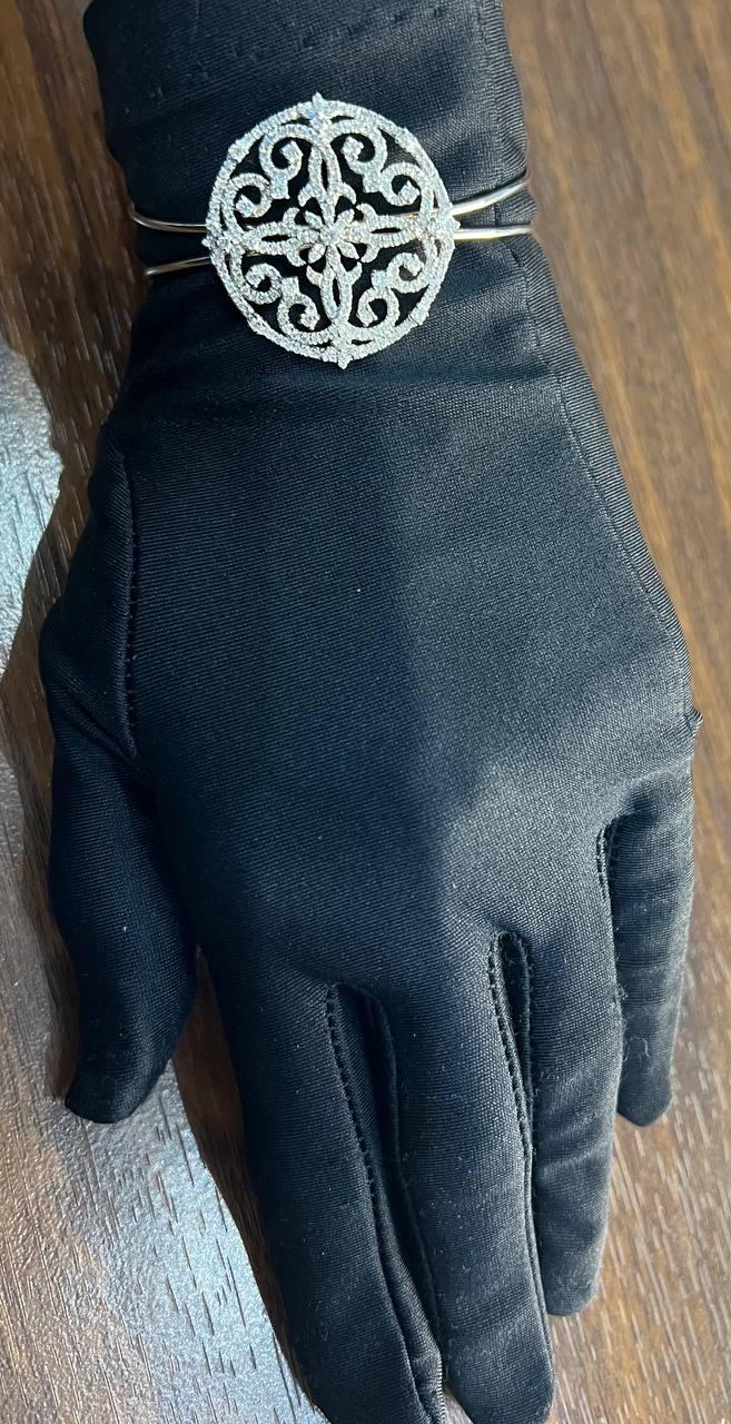 Diamonds Scroll Symbol Motifs Emblem 18K White Gold Statement Bangle Bracelet