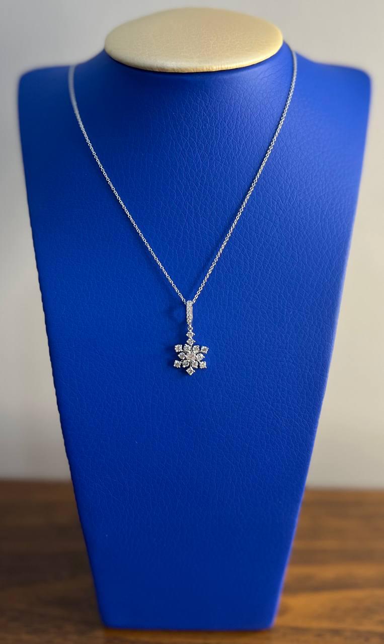 Diamond Snowflake Floral Flower Symbol Motif 14K White Gold Pendant Chain Neckla