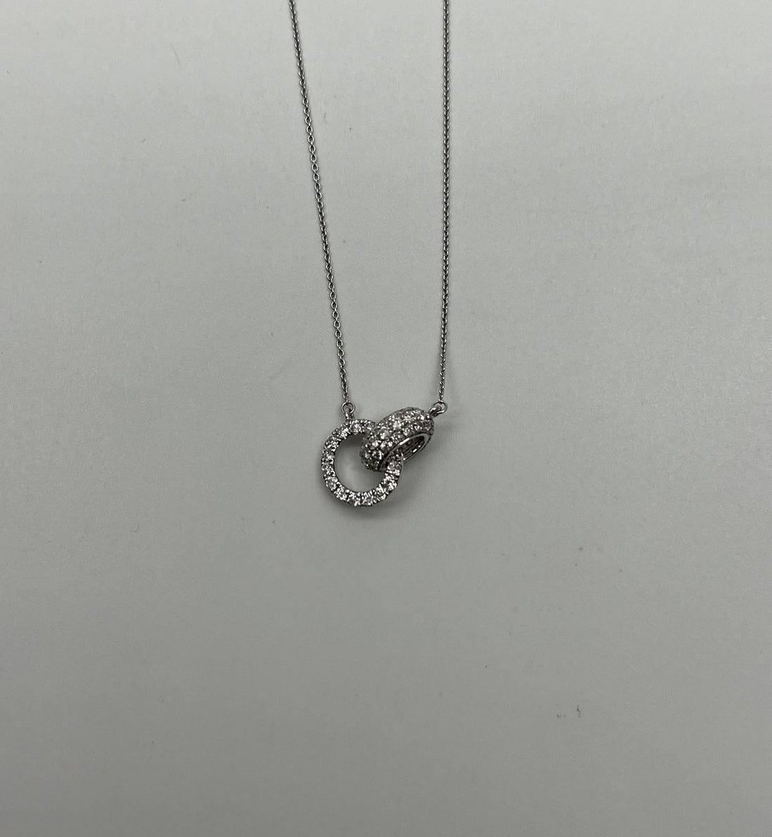 Interlocking Circle Rings Diamonds Halo Motif 18K White Gold Pendant Necklace