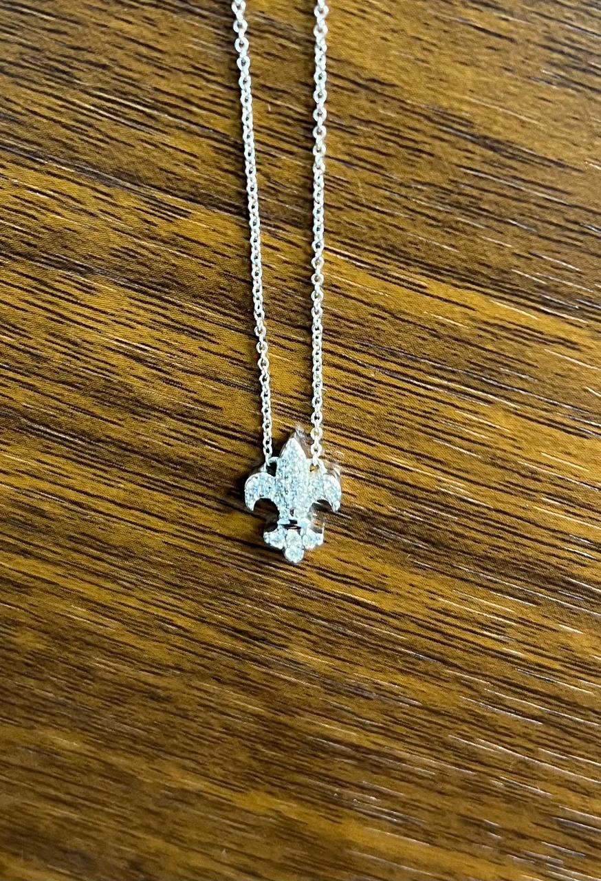 Fleur-de-lis Symbol Lily Floral Flower Diamond Motif White Gold Pendant Necklace