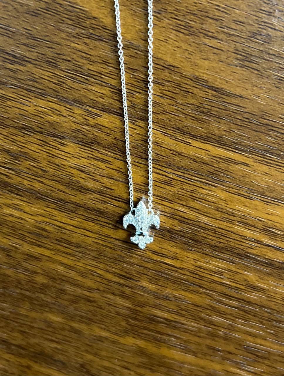 Fleur-de-lis Symbol Lily Floral Flower Diamond Motif White Gold Pendant Necklace