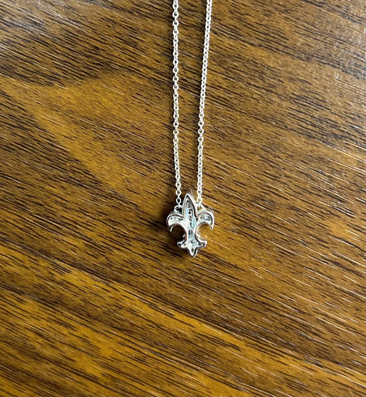 Fleur-de-lis Symbol Lily Floral Flower Diamond Motif White Gold Pendant Necklace
