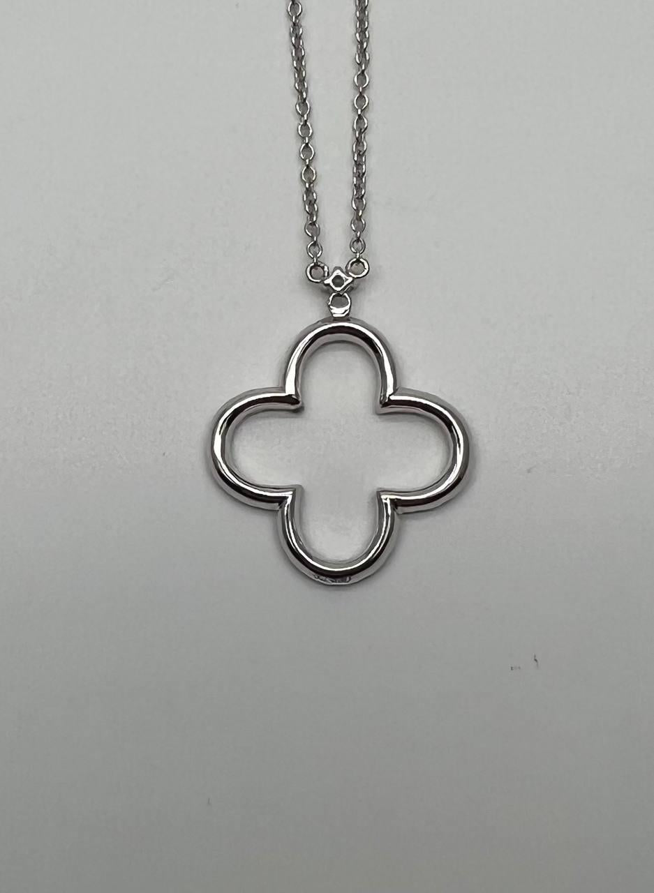 Quatrefoil Lucky Alhambra Clover Diamonds Halo Motif White Gold Pendant Necklace
