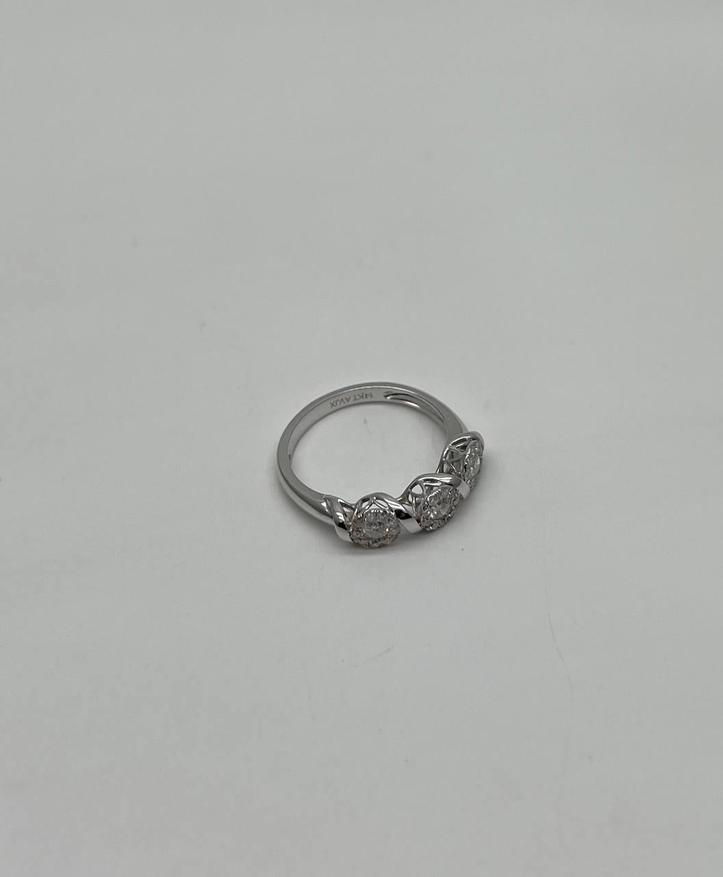 Diamonds Pave Set Round Cluster Halo Set White Gold Statement Three Stone Ring