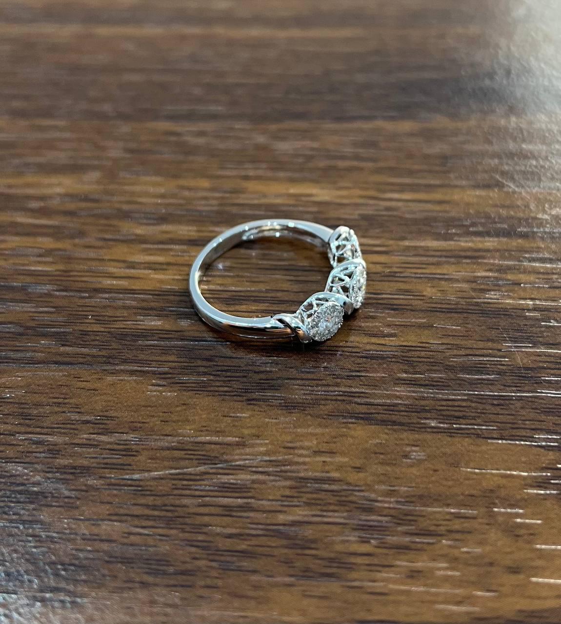 Diamonds Pave Set Round Cluster Halo Set White Gold Statement Three Stone Ring