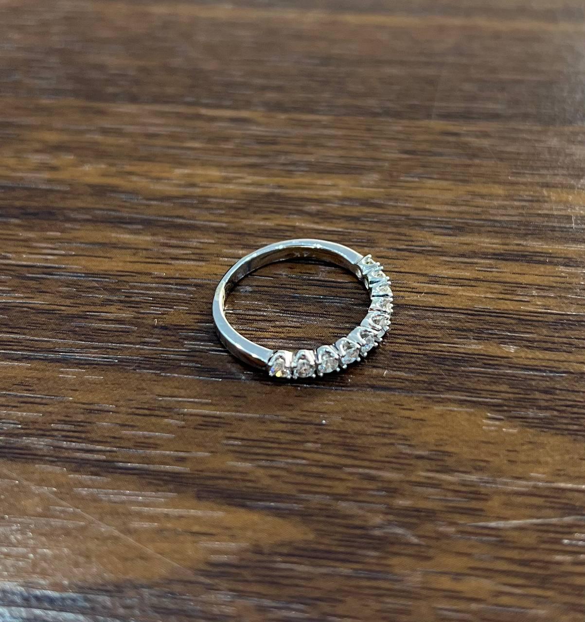 Classic Scallop Set Round Brilliant Diamond Line 14K White Gold Band Ring