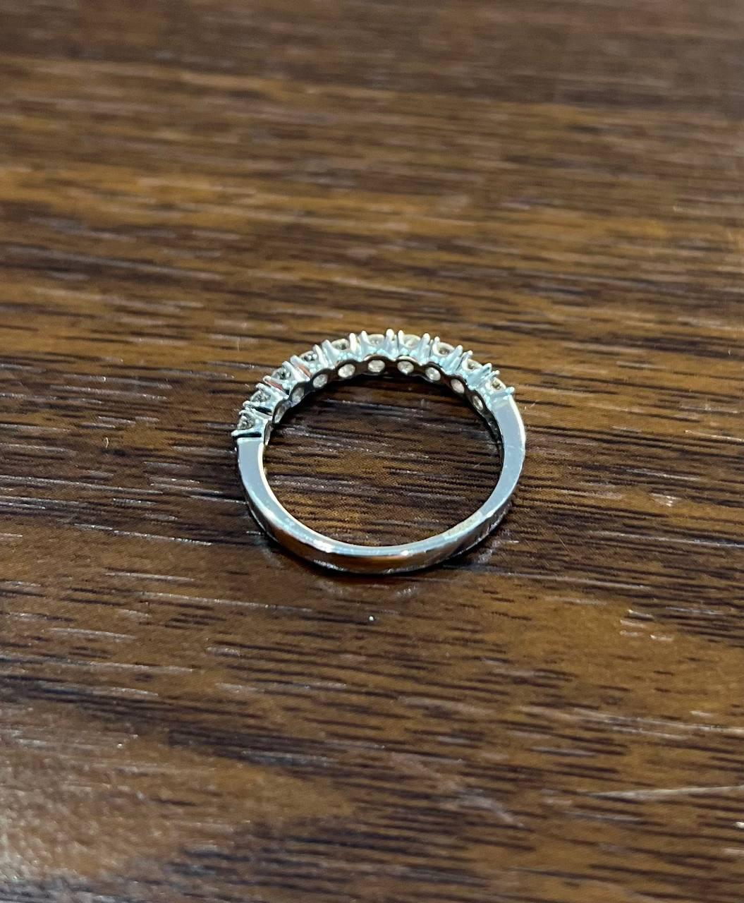 Classic Scallop Set Round Brilliant Diamond Line 14K White Gold Band Ring