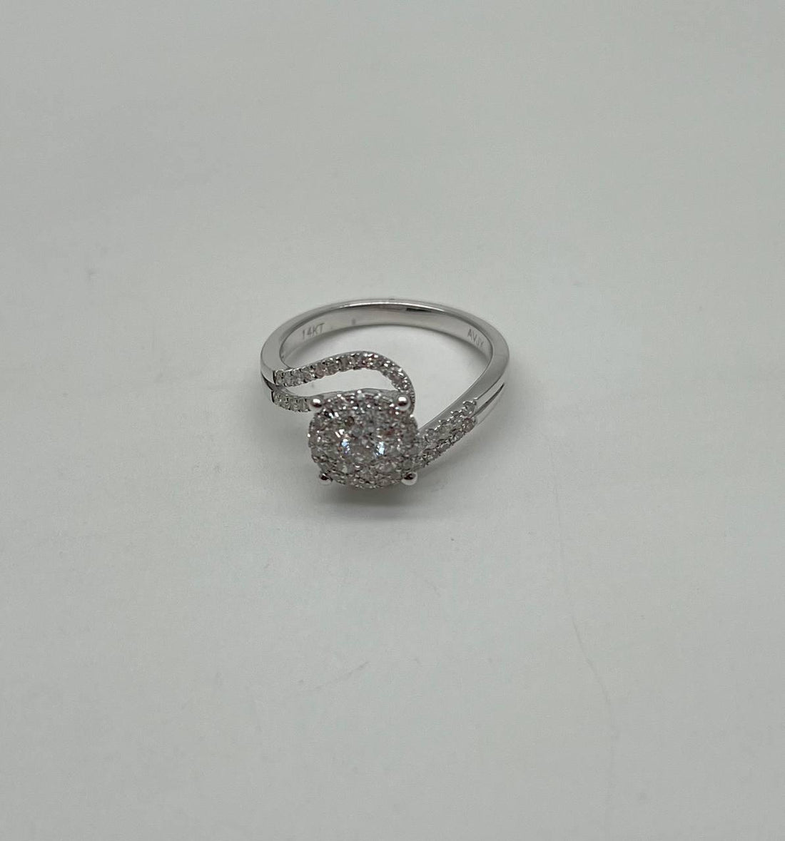 Diamonds Pave Set Round Cluster Halo 14KWhite Gold Statement Bypass Spiral Ring