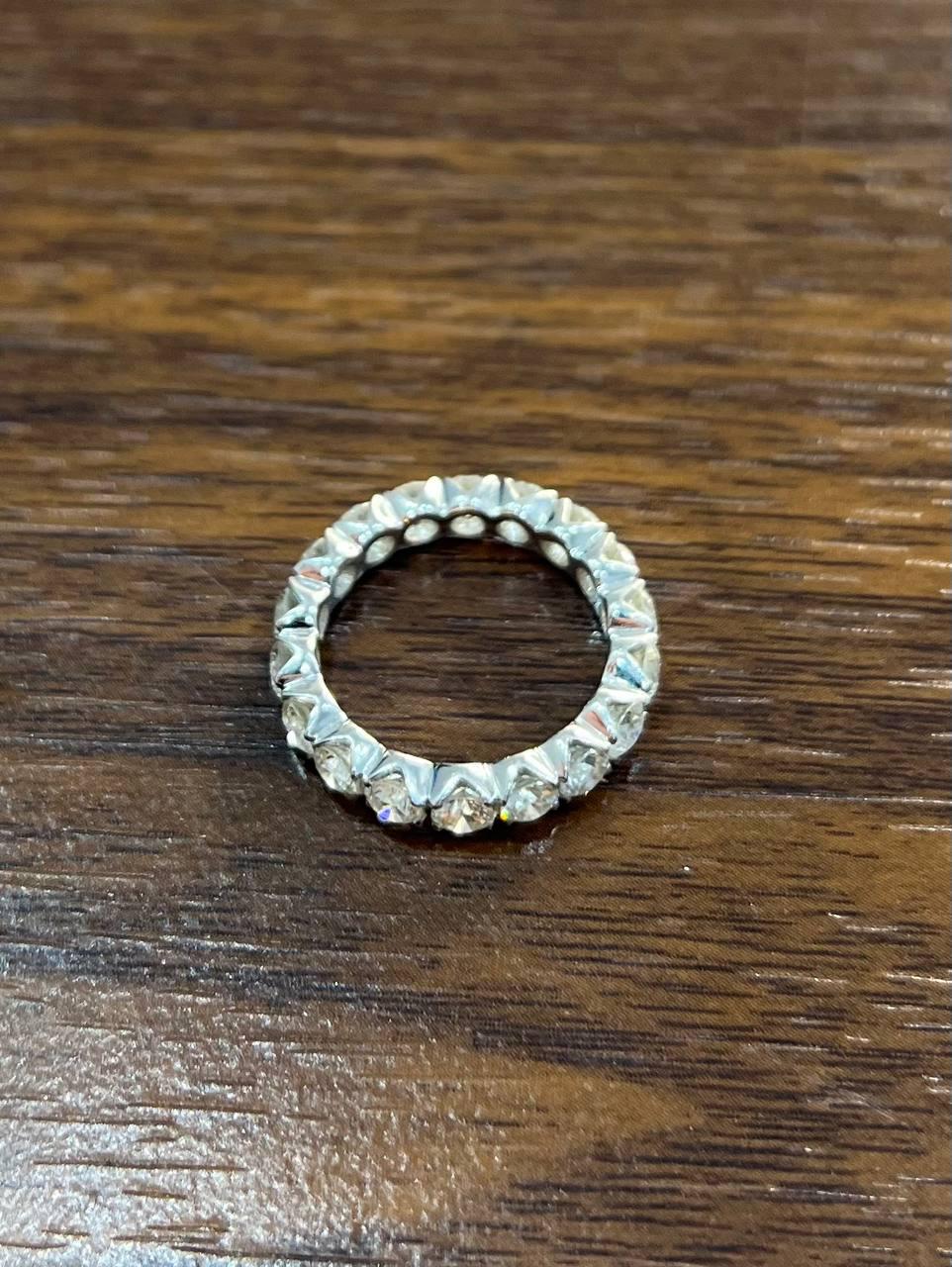 Classic Scallop Prong Set Eternity Round Brilliant Diamond White Gold Band Ring