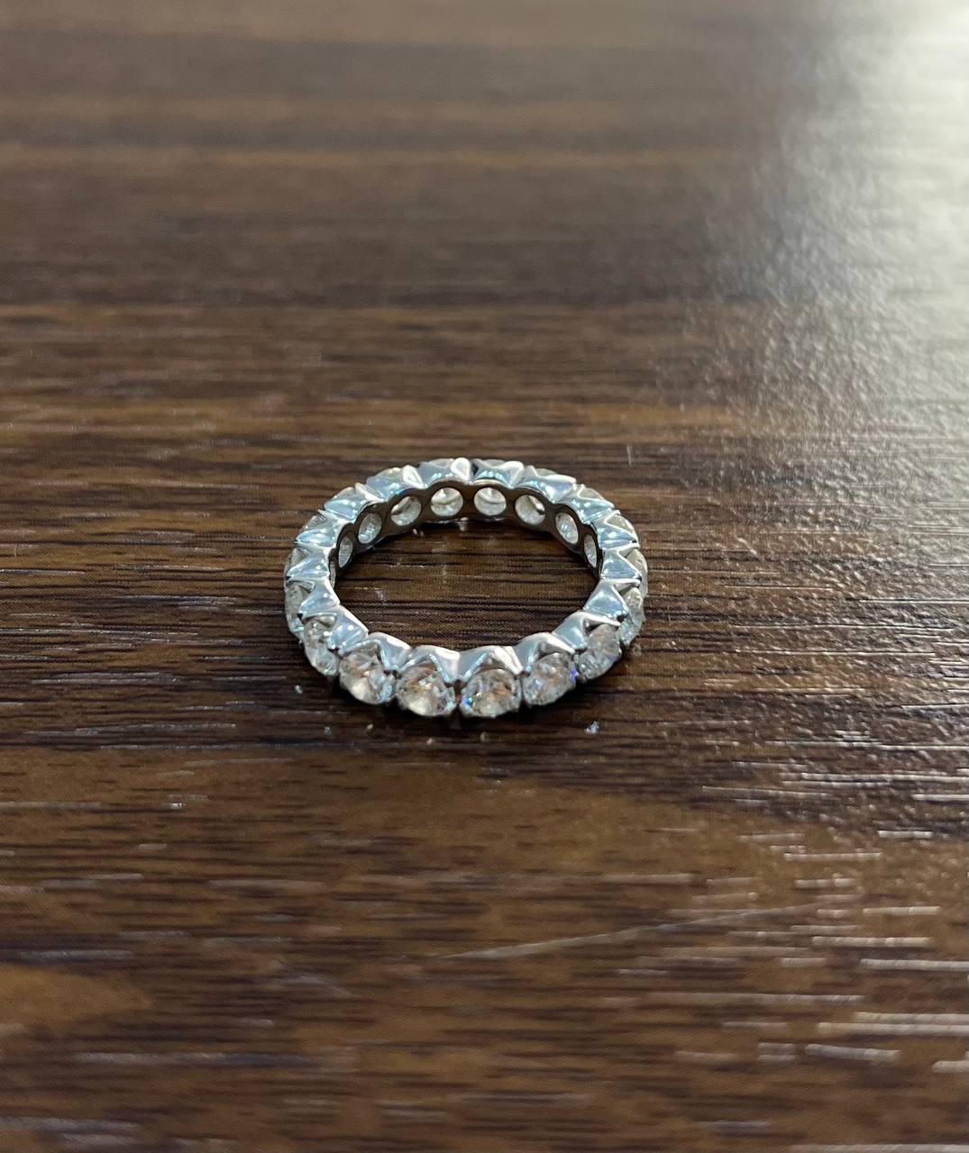 Classic Scallop Prong Set Eternity Round Brilliant Diamond White Gold Band Ring