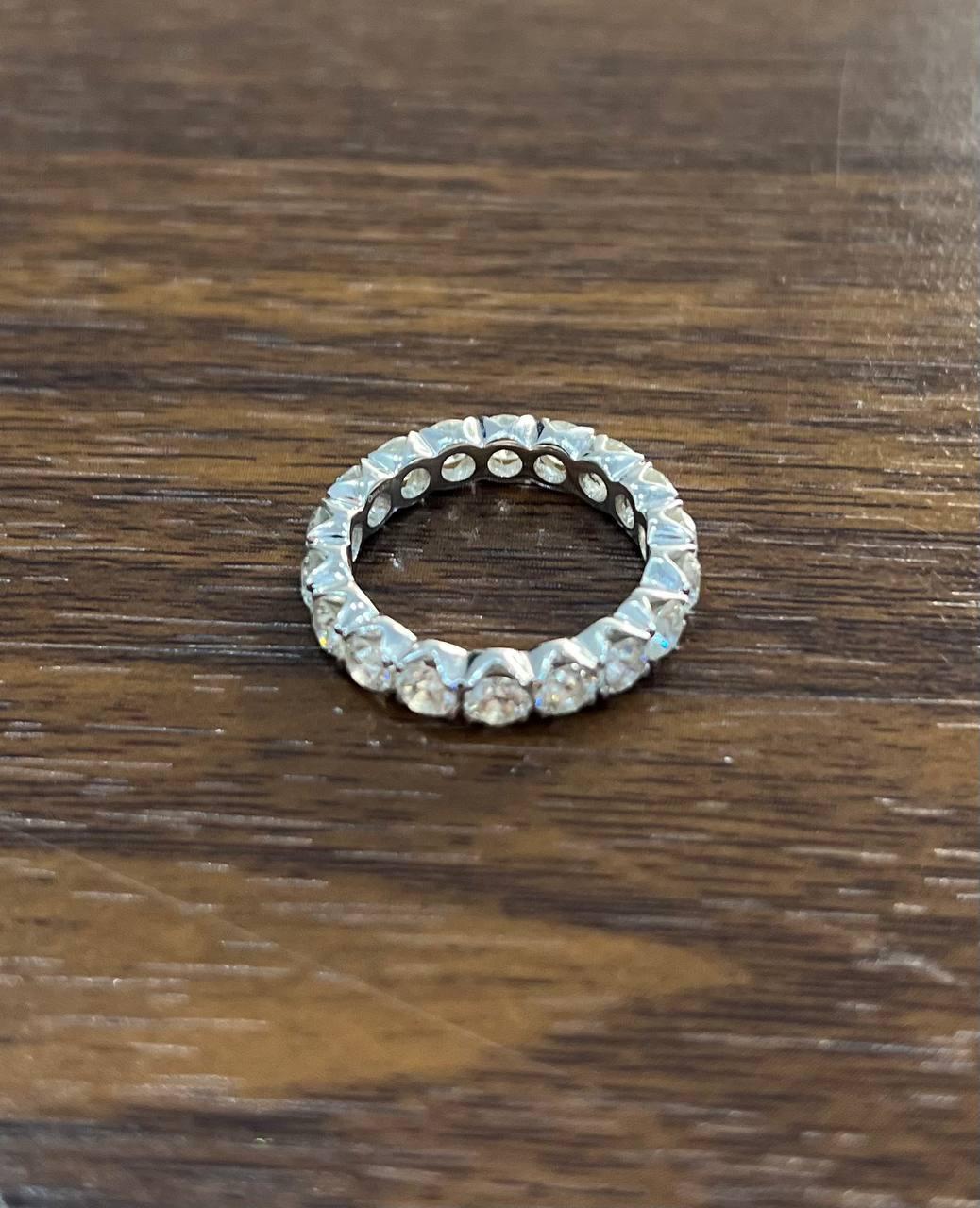 Classic Scallop Prong Set Eternity Round Brilliant Diamond White Gold Band Ring