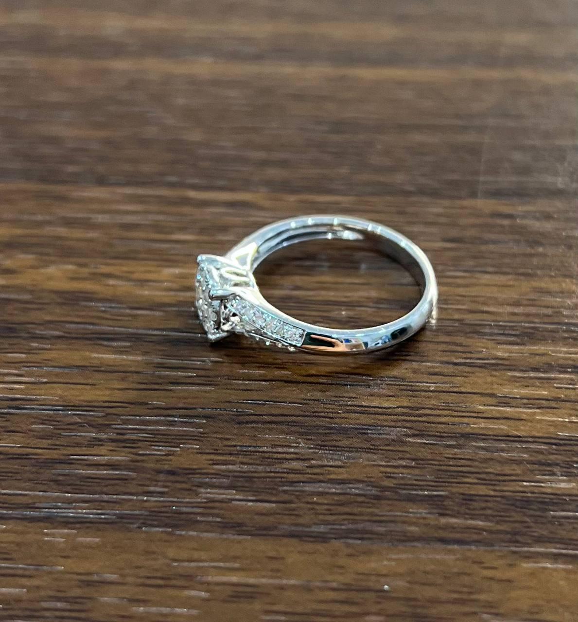 Diamonds Pave Set Round Cluster Halo Set 14K White Gold Statement Split Ring