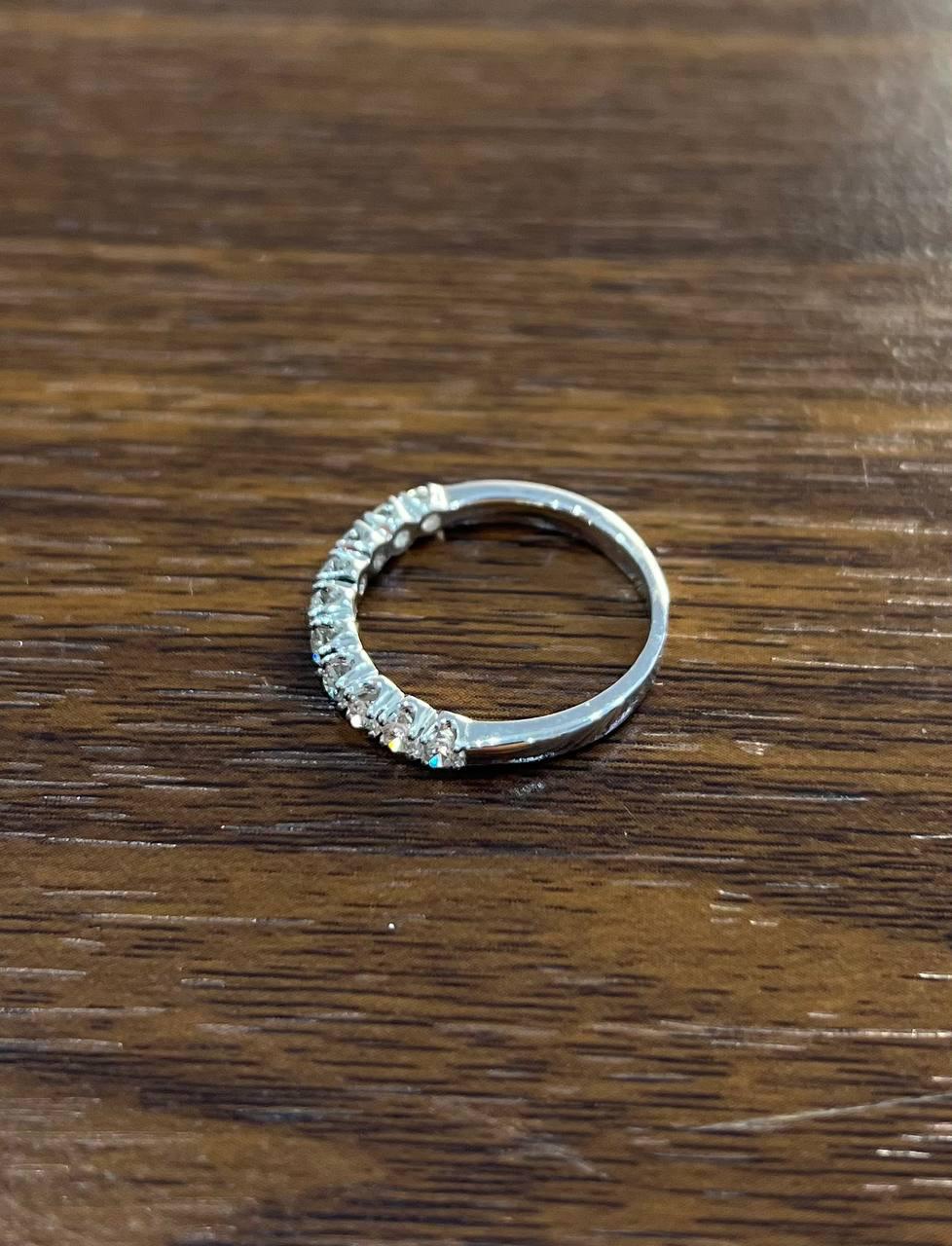 Classic Scallop Set Round Brilliant Diamond Line 14K White Gold Band Ring