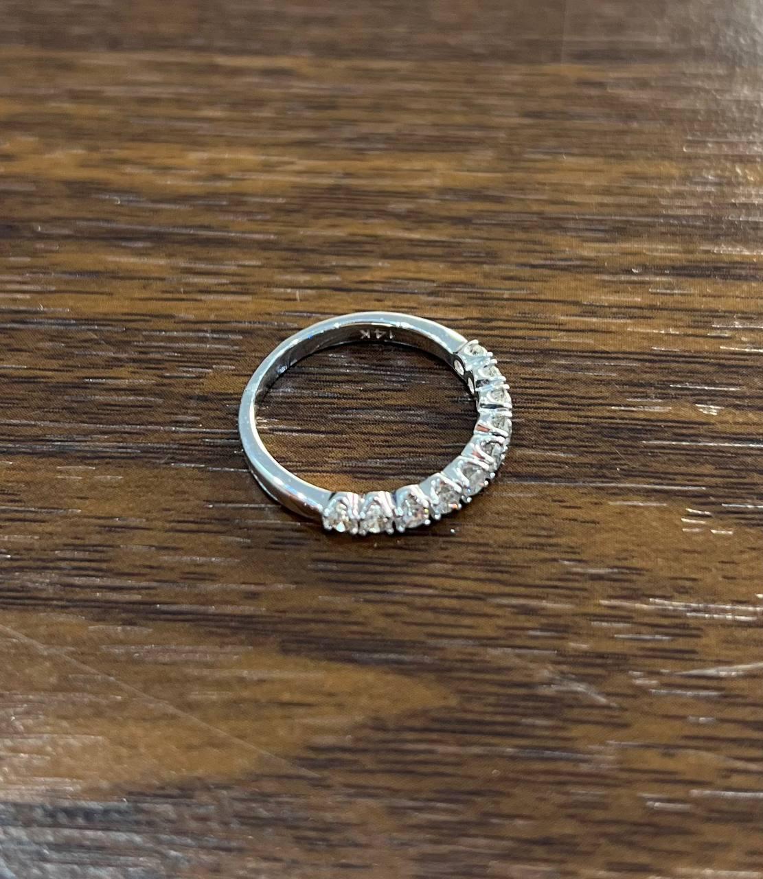 Classic Scallop Set Round Brilliant Diamond Line 14K White Gold Medium Band Ring