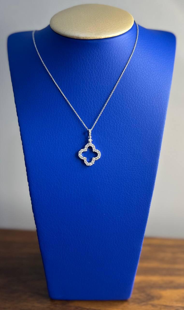 Quatrefoil Lucky Alhambra Clover Diamonds Halo Motif White Gold Pendant Necklace