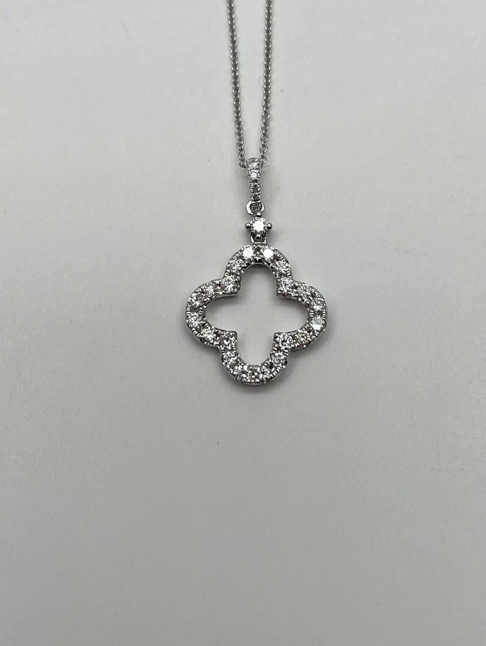 Quatrefoil Lucky Alhambra Clover Diamonds Halo Motif White Gold Pendant Necklace