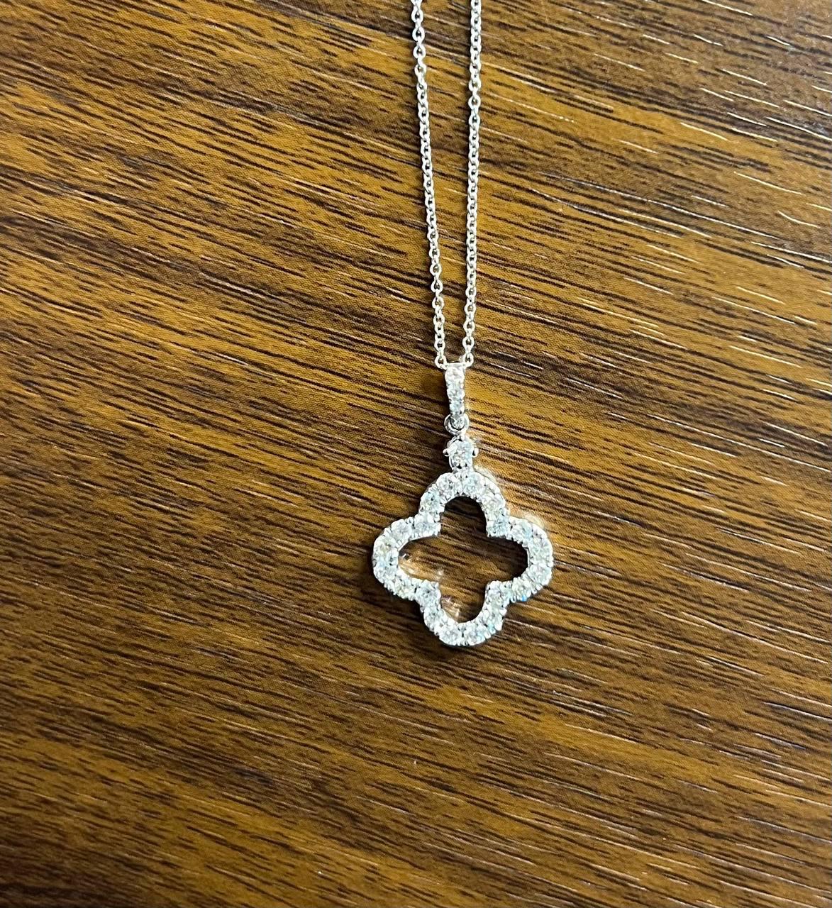 Quatrefoil Lucky Alhambra Clover Diamonds Halo Motif White Gold Pendant Necklace