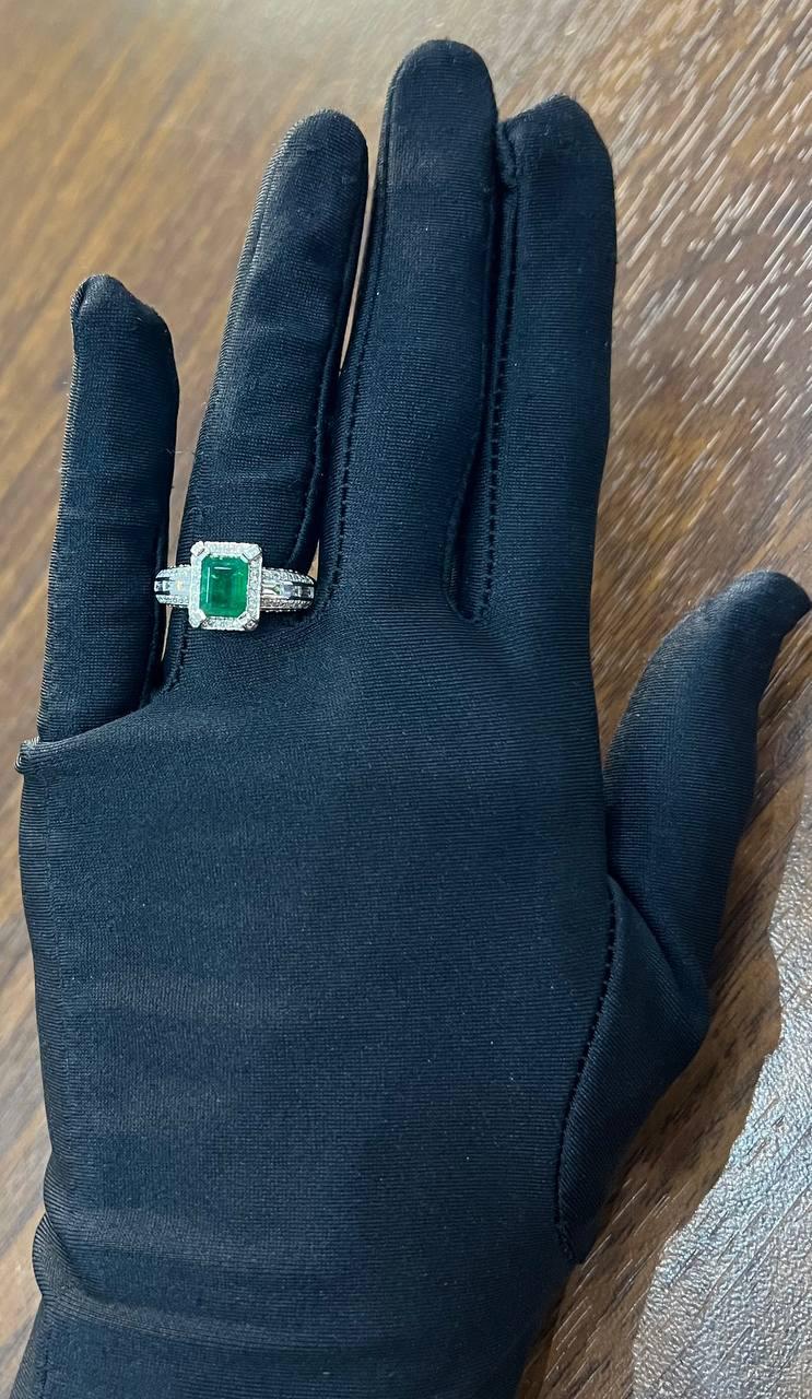 Green Emerald & White Diamonds Pave Set 14K White Gold Statement Unique Ring