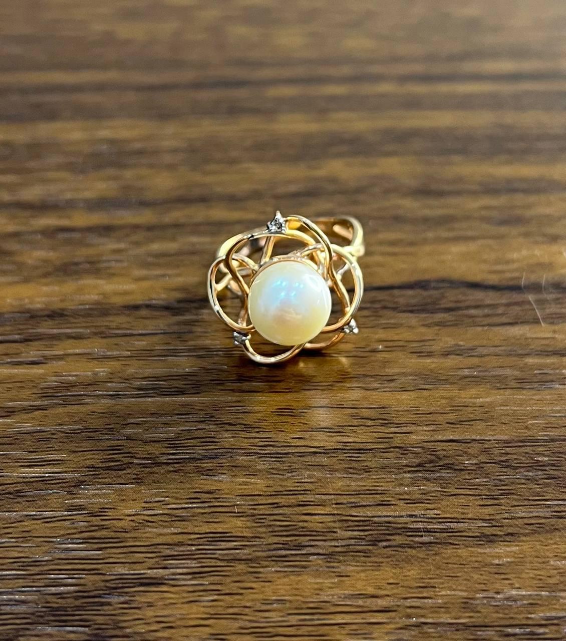 Round White Pearl Saturn Floral Flower Motif 14K Yellow Gold Statement Ring