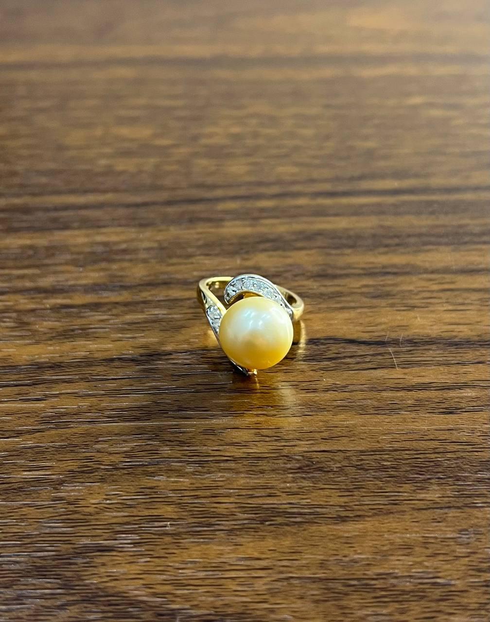Golden Yellow South Sea Pearl Diamond Spiral Curve14K Yellow Gold Statement Ring