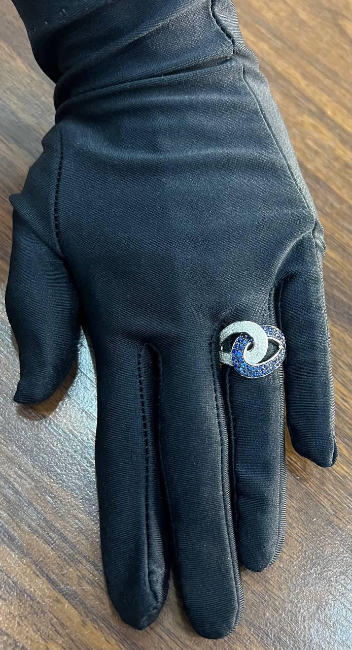 Intertwining Blue Sapphires Diamonds Interlocking Shapes White Gold Fashion Ring