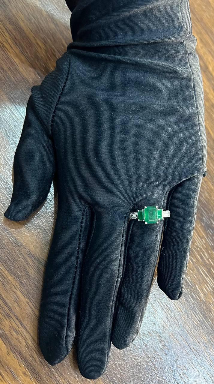 Green Emerald Three Stone Diamond 14K White Gold Classic Statement Ring