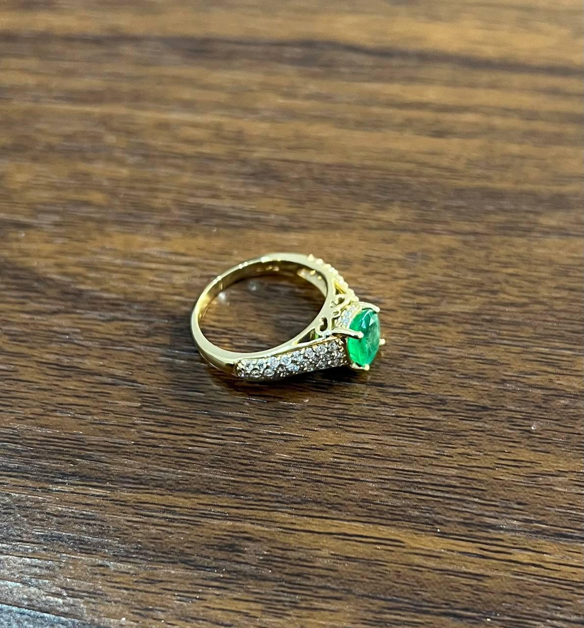 Oval Shape Green Emerald Diamond Pave Set 14K Yellow Gold Classic Ring