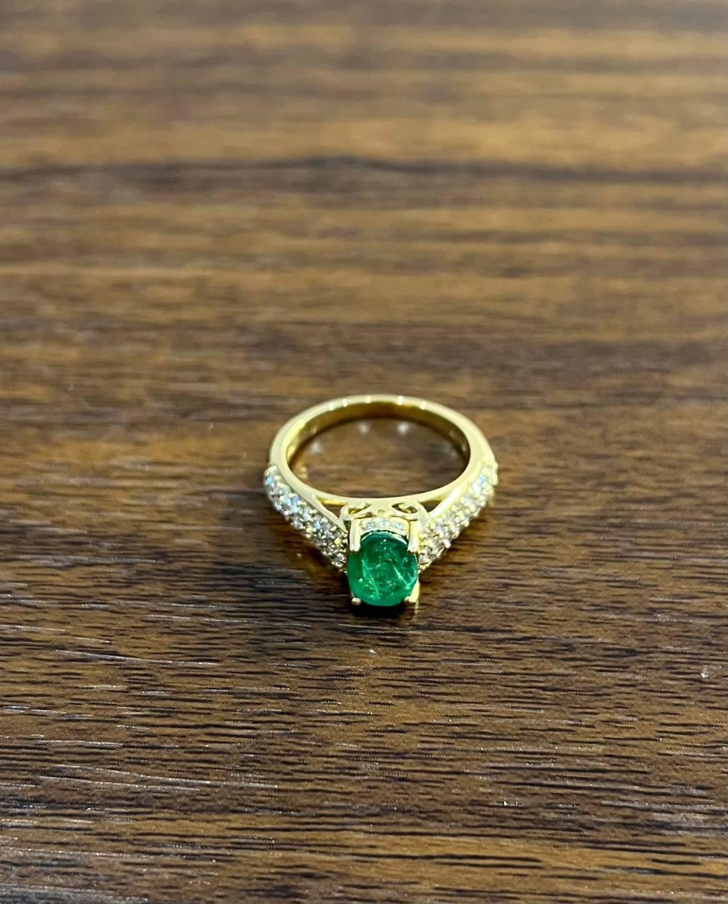 Oval Shape Green Emerald Diamond Pave Set 14K Yellow Gold Classic Ring