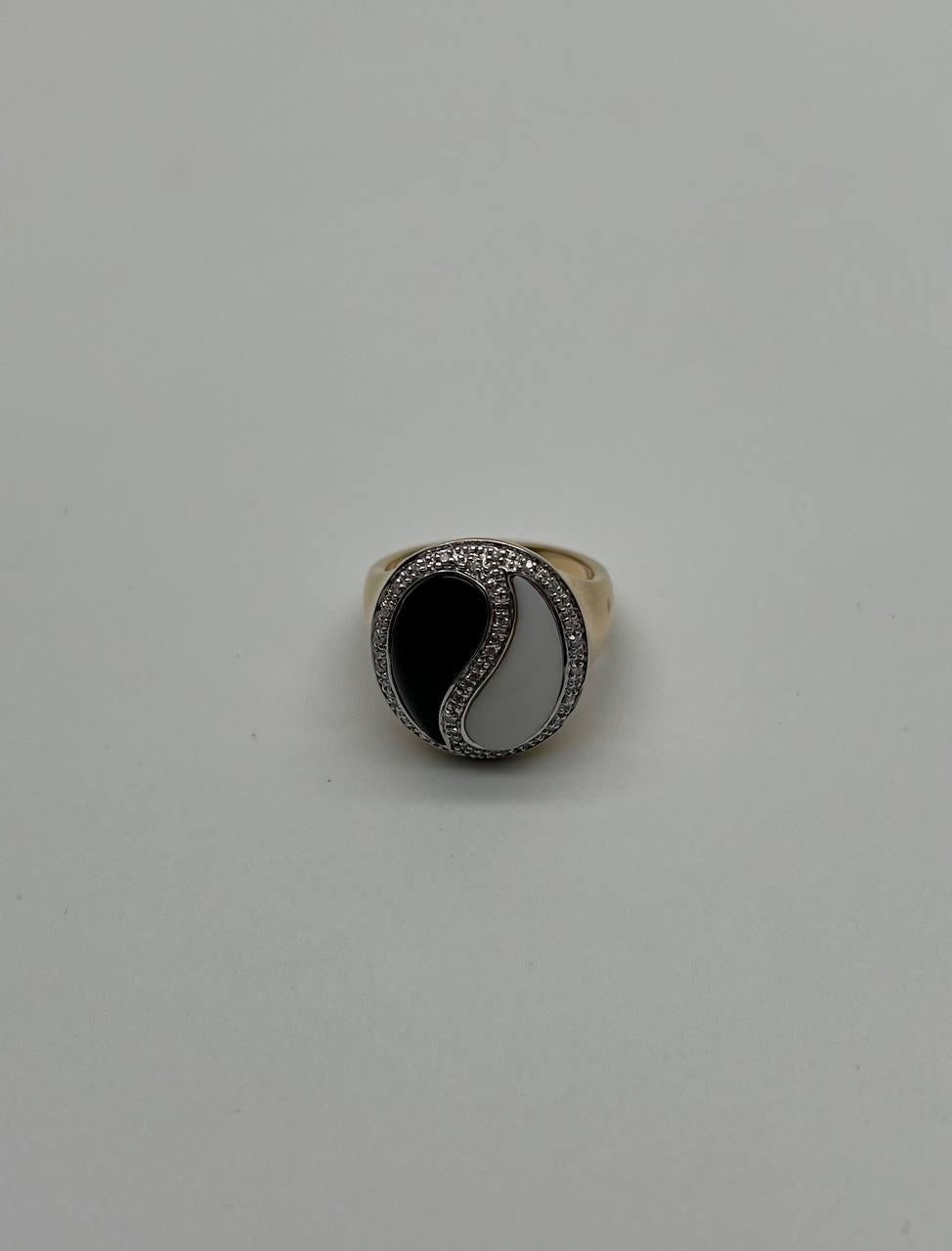 Black Onyx White Agate Yin Yang Motif White Diamond Halo 14K Gold Signet Ring