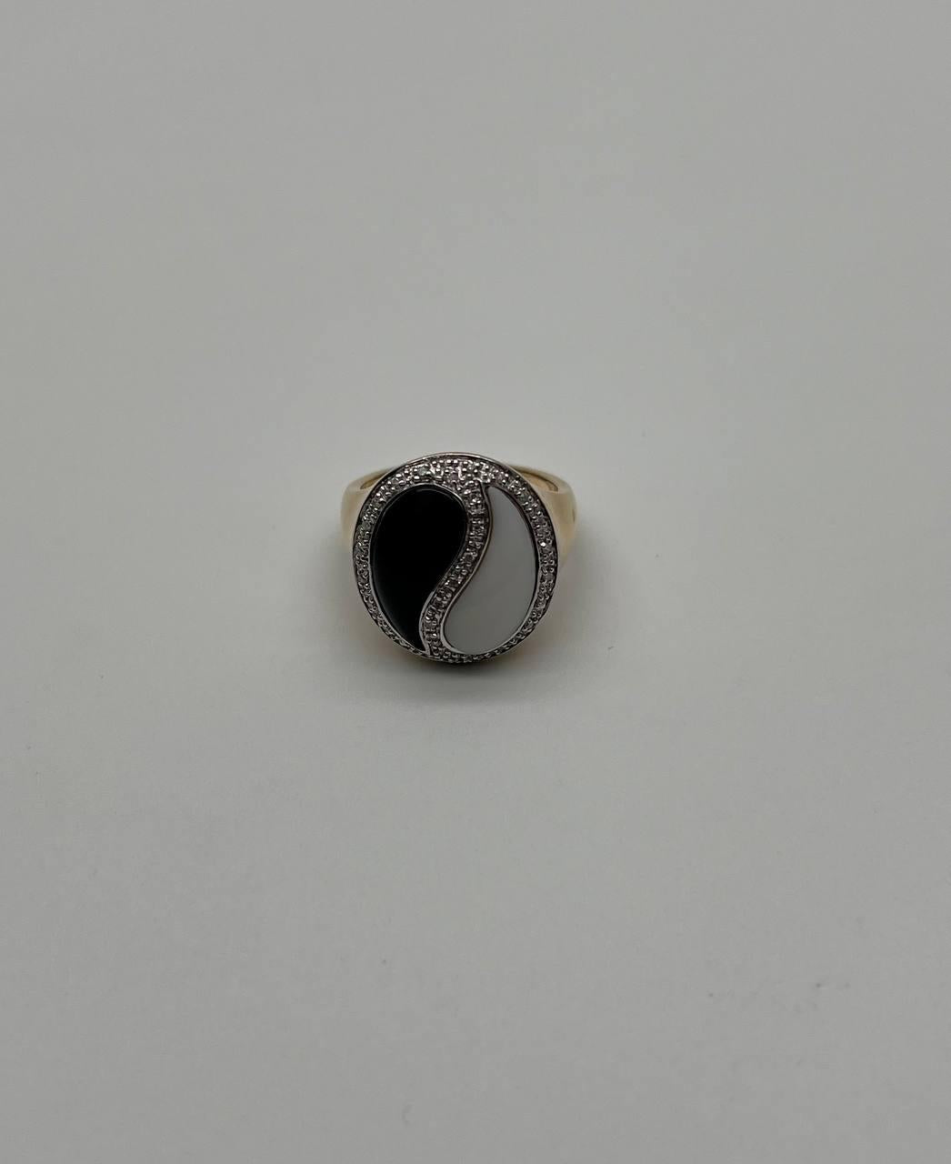 Black Onyx White Agate Yin Yang Motif White Diamond Halo 14K Gold Signet Ring