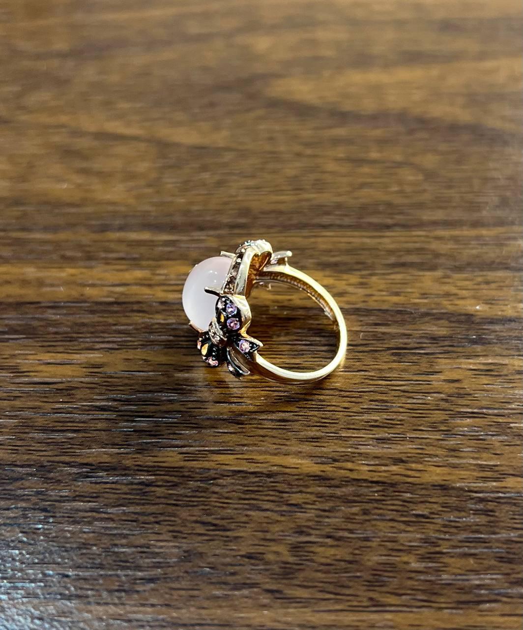 Oval Milky White Cabochon Agate Chalcedony Multi-Color Gemstone Gold Ring