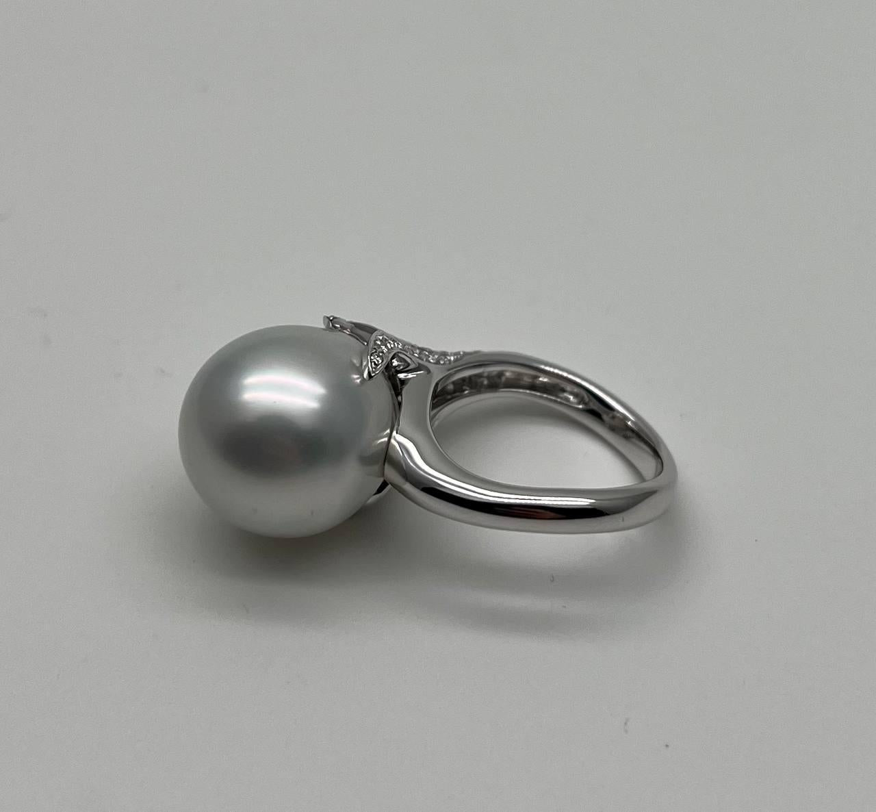 South Sea White Pearl Diamonds Pave Set 18K White Gold Statement Classic Ring