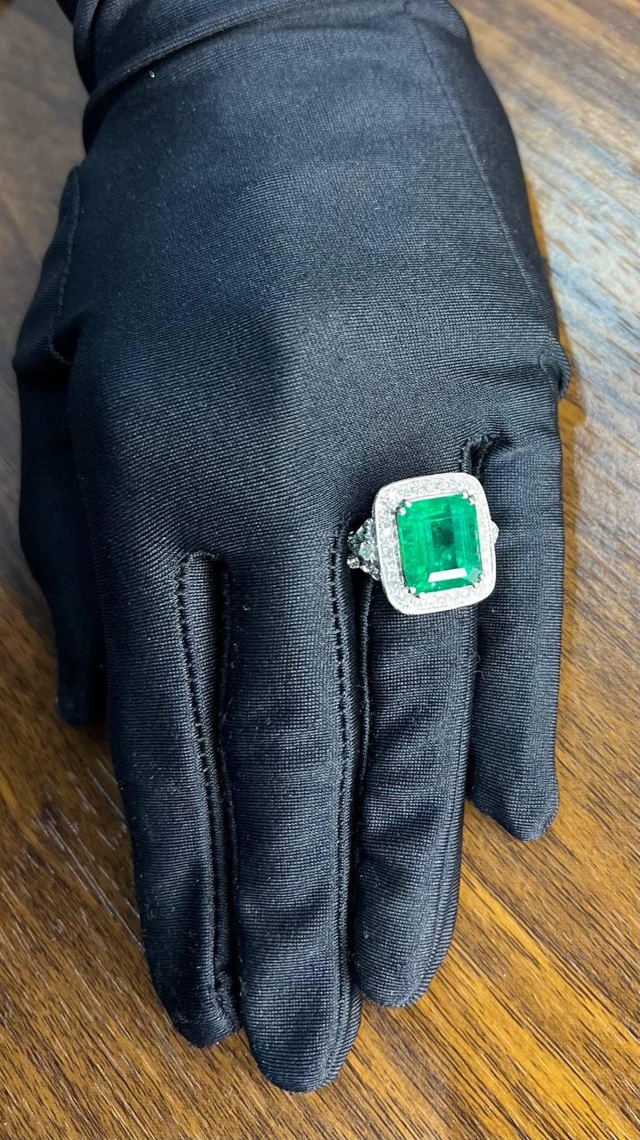 Emerald Cut Shape Emerald Halo Diamond 18K White Gold Classic Statement Ring