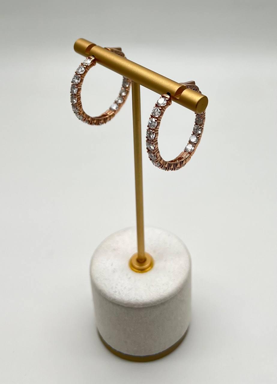 Classic Brilliant Round Diamond 18 Karat Rose Gold Medium Hoop Hoops Earrings