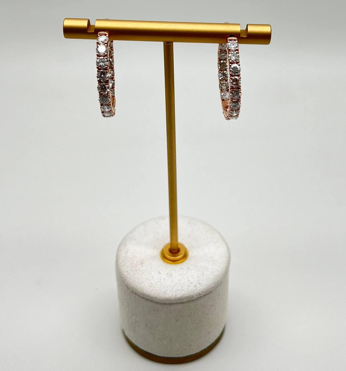 Classic Brilliant Round Diamond 18 Karat Rose Gold Medium Hoop Hoops Earrings